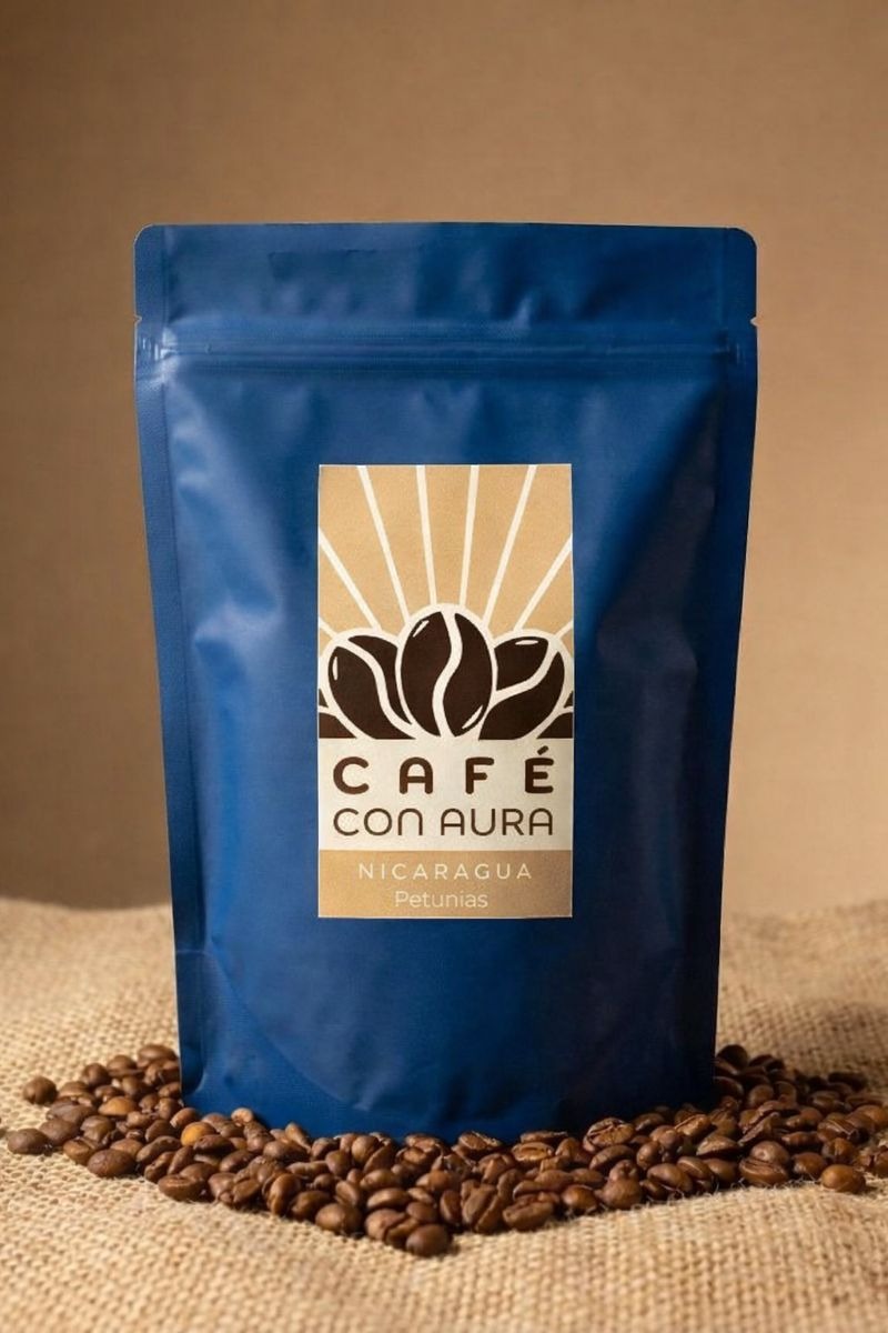 NICARAGUA - PETUNIAS